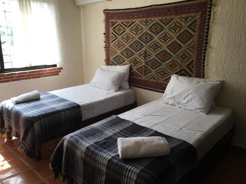 Hostel Kaana 4 You Cancun Exterior photo